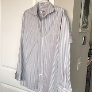 Like new men’s dress shirt
